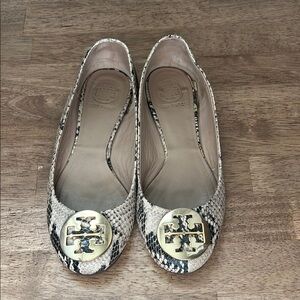 Tory Burch Women's Snakeskin Ballet Flats - Black and Cream